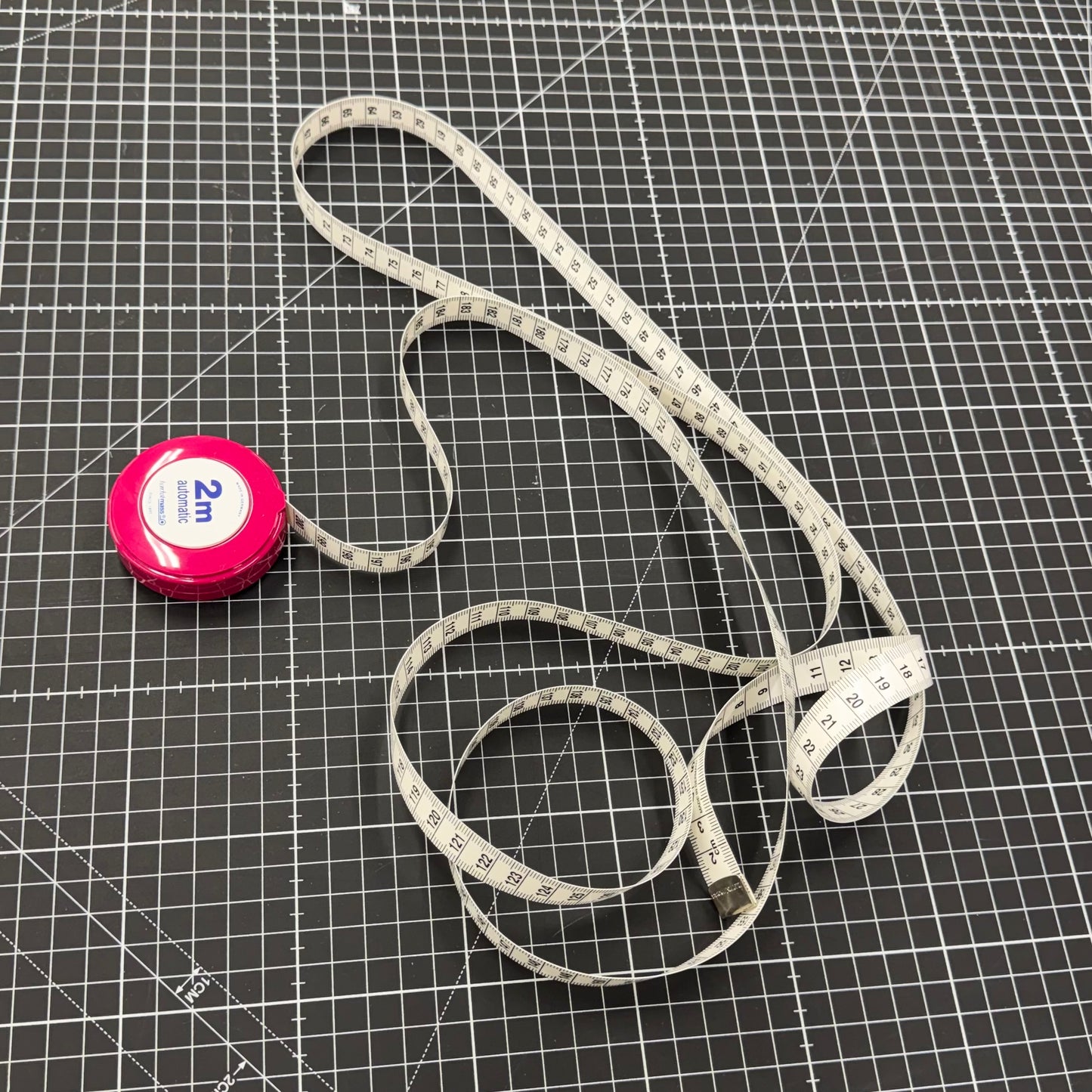 Hoechstmass RONDO Retractable Measuring Tape 2M CM/CM