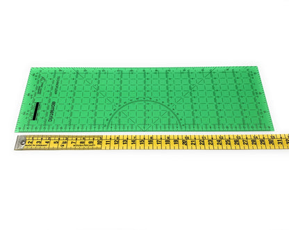 Regla de Patronaje Costura Patchwork - EOMETRIC el verde cuadriculada con transportador - eometric precision